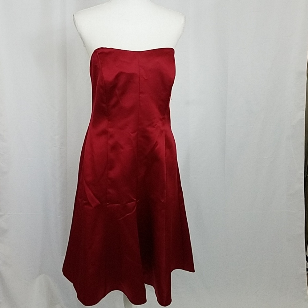 David's Bridal Strapless Satin Short Apple 14 Nwt